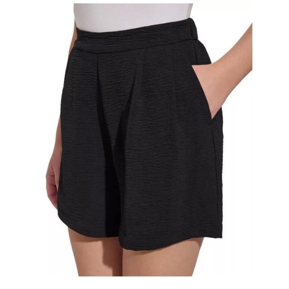 Margaritaville Ladies' Crinkle Pull-on Short Size Large Black AL4